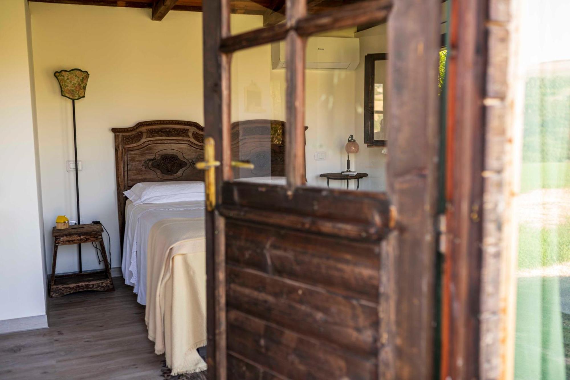 Le Bumbarelle Bed & Breakfast Tavoleto ภายนอก รูปภาพ